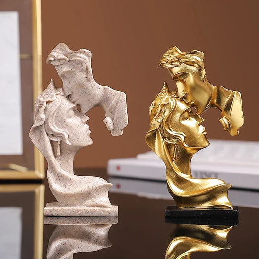 "Lovers" Figure